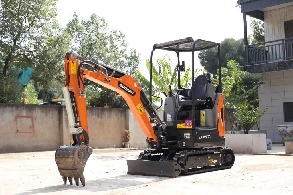 Doosan DX 17 Kāpurķēžu ekskavatori