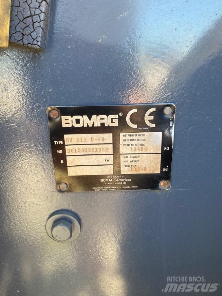 Bomag BW 211 D-40 Kombinētie veltņi