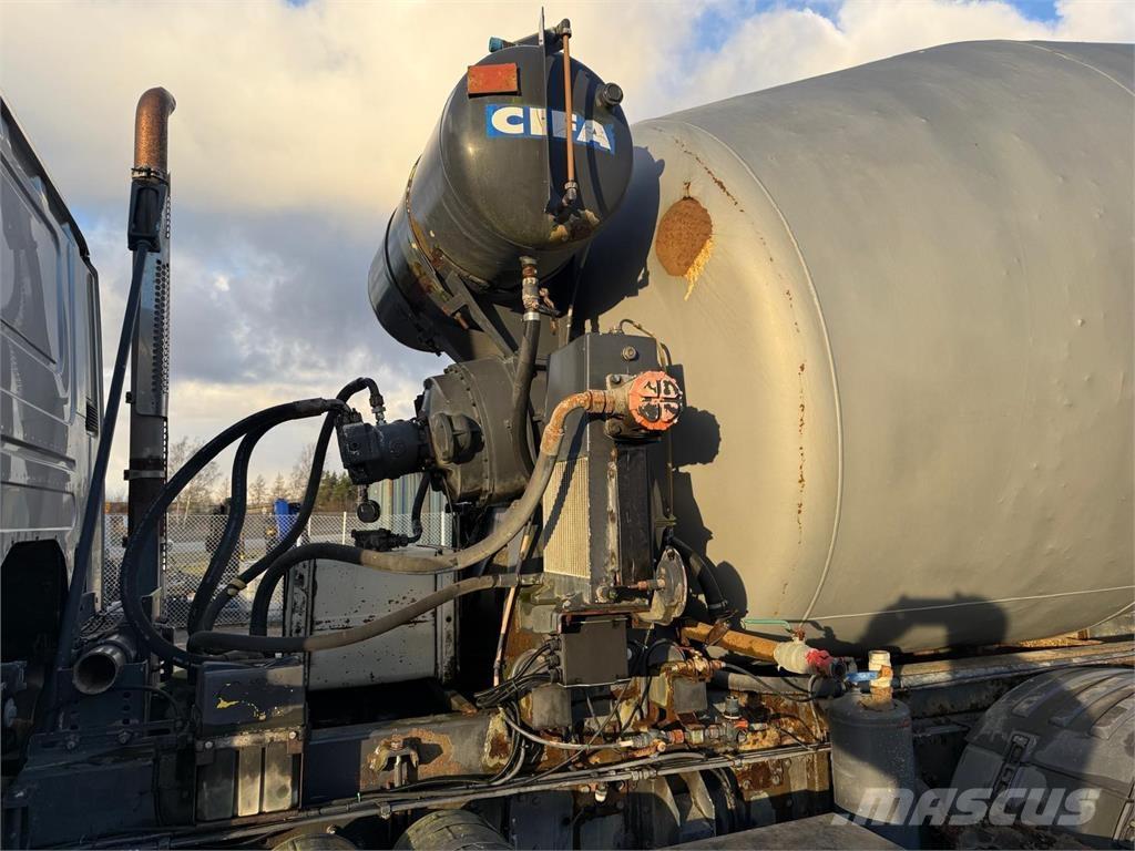 Scania P420 8x4 Betonvedēji