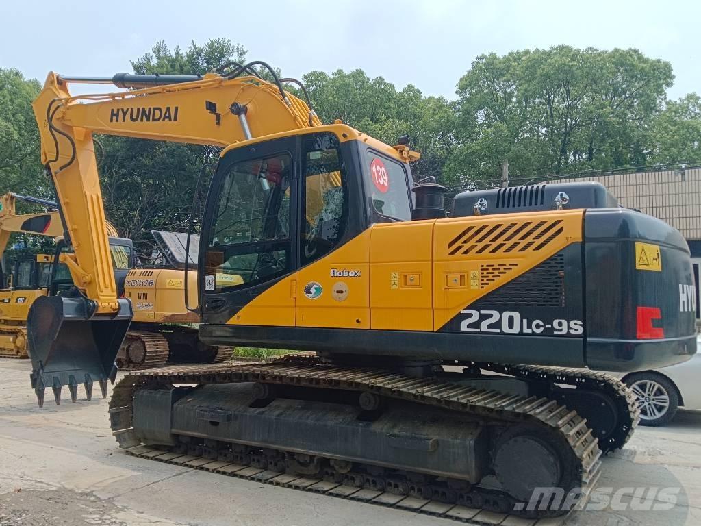 Hyundai R220LC-9S Kāpurķēžu ekskavatori