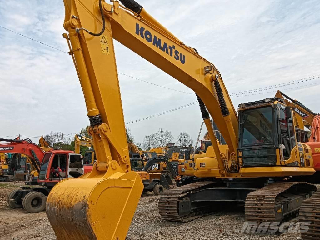 Komatsu PC 210 Kāpurķēžu ekskavatori