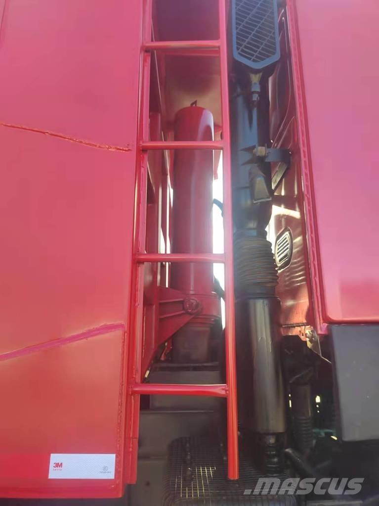 Howo 371 8x4 Pašizgāzējs