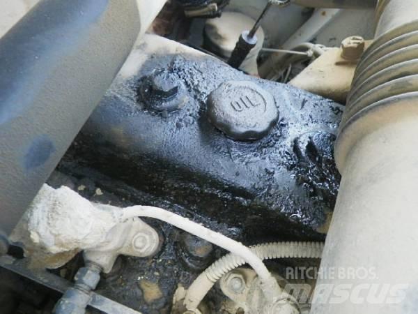 Hitachi EX120-5 Kāpurķēžu ekskavatori