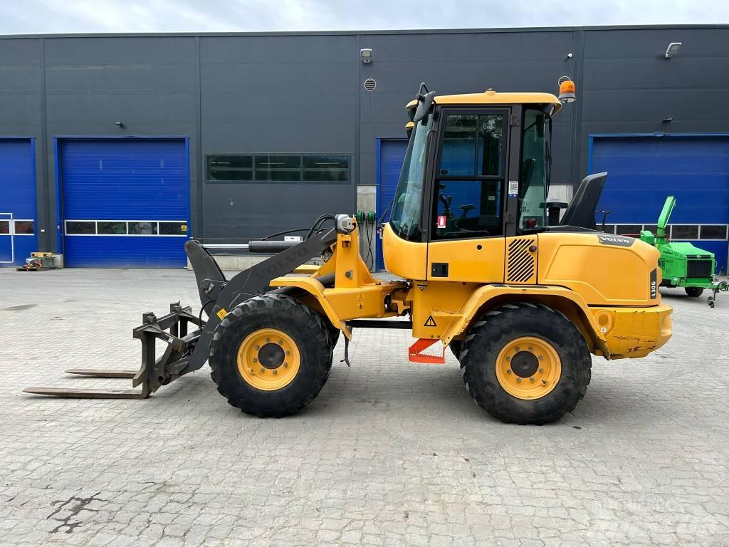 !!SOLD!! Volvo L 30 G Iekrāvēji uz riteņiem