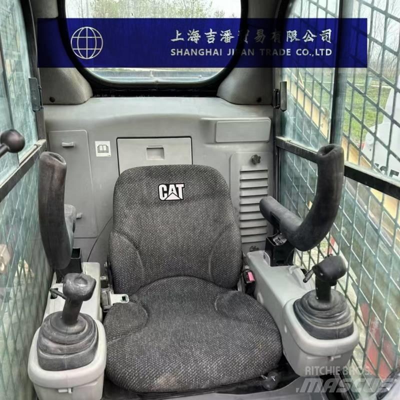 CAT 246 C Lietoti riteņu kompaktiekrāvēji