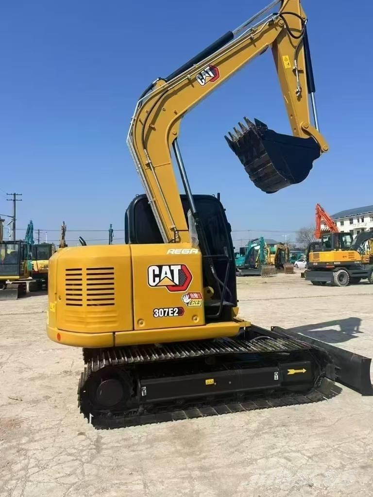 CAT 307E2 Kāpurķēžu ekskavatori