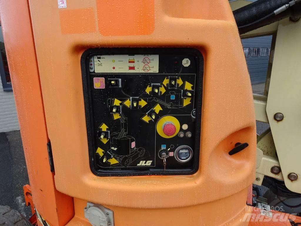 JLG E300AJP Strēles pacēlāji