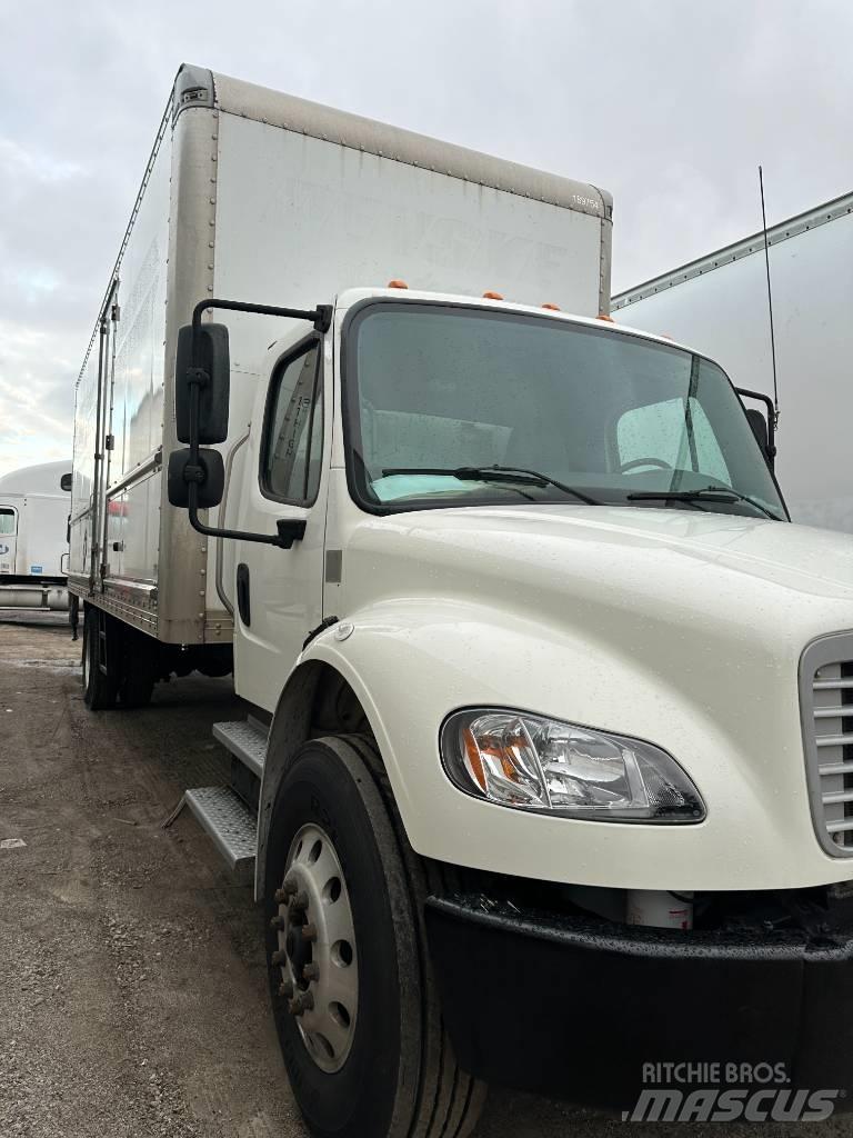 Freightliner M2 106 Furgons