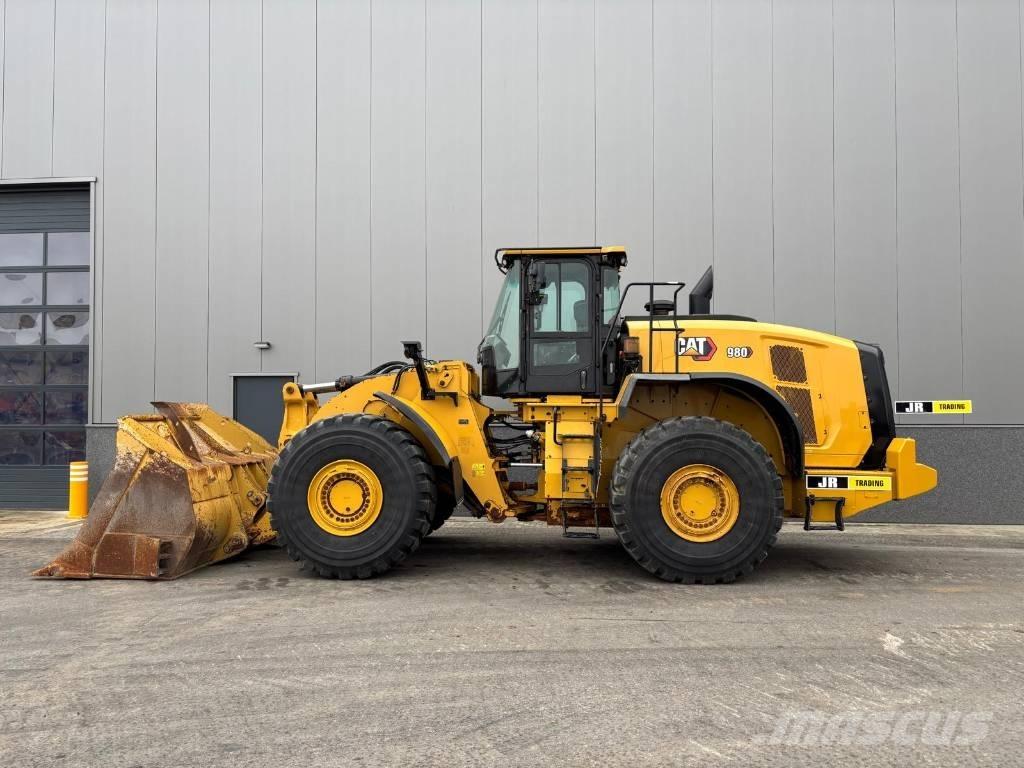 CAT 980 Iekrāvēji uz riteņiem