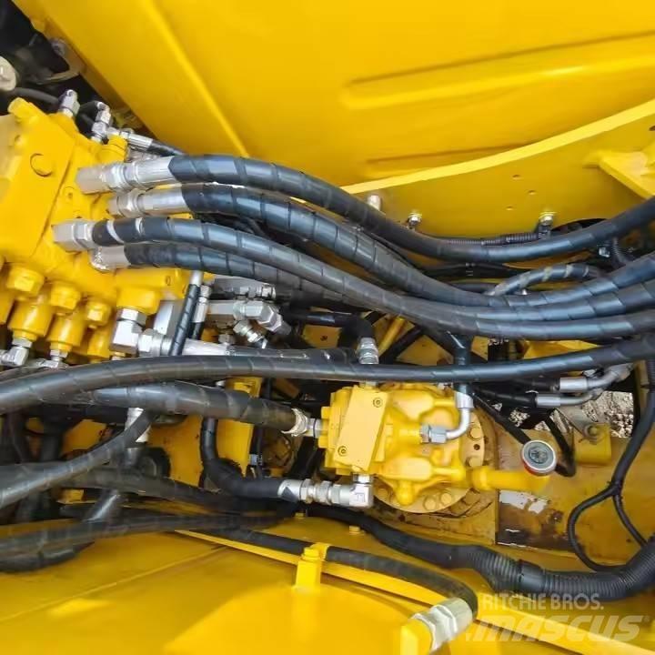 Komatsu PC 120 Kāpurķēžu ekskavatori