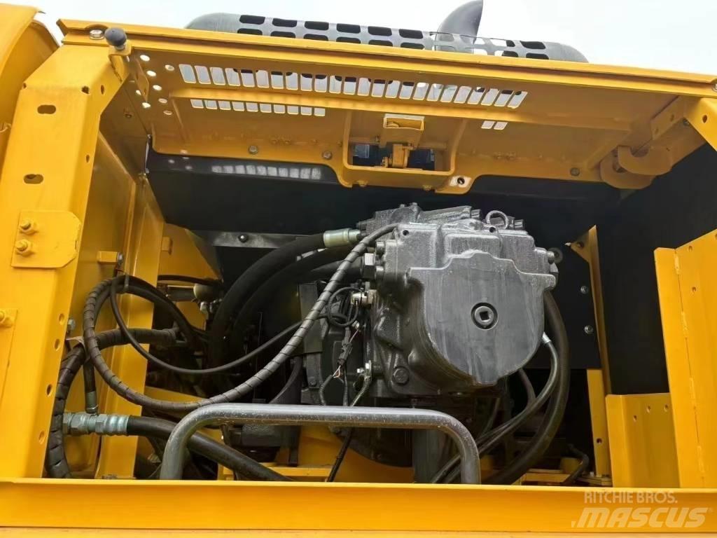 Komatsu 400-7 Kāpurķēžu ekskavatori