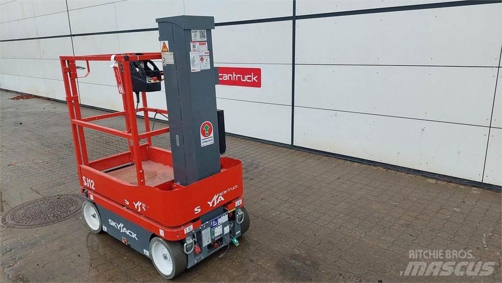 SkyJack SJ12 Vertikālie pacēlāji