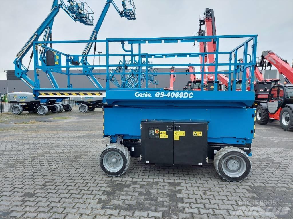 Genie GS 4069 DC Šķerveida pacēlāji