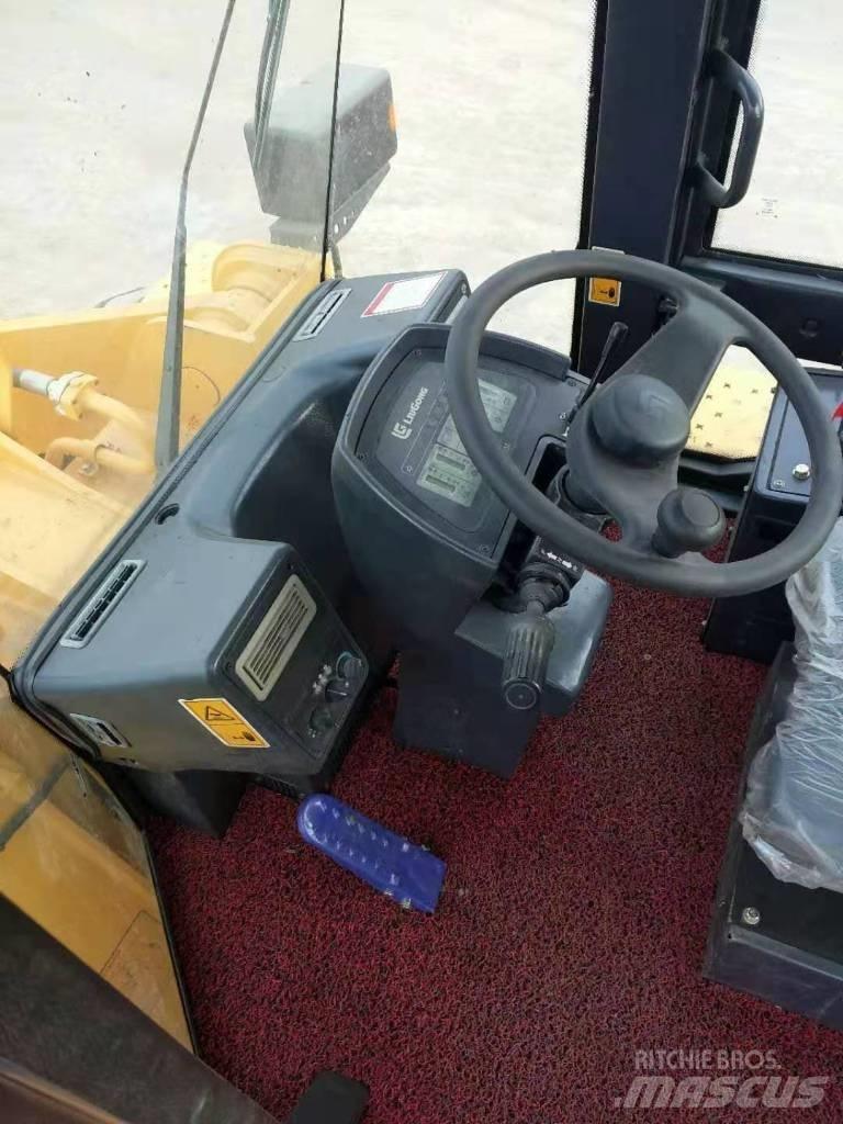 LiuGong 856H Iekrāvēji uz riteņiem