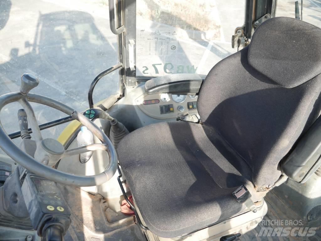 Komatsu WB 97 S-2 Ekskavatori-iekrāvēji