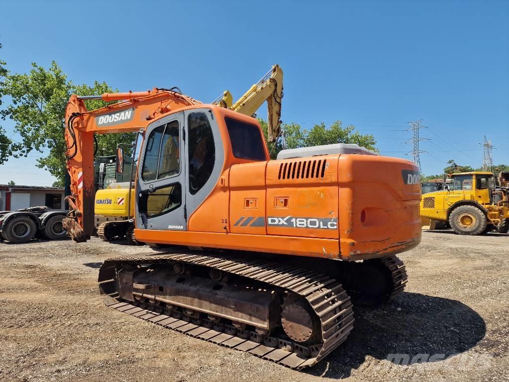 Doosan DX 180 LC Kāpurķēžu ekskavatori