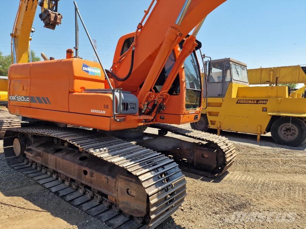 Doosan DX 180 LC Kāpurķēžu ekskavatori