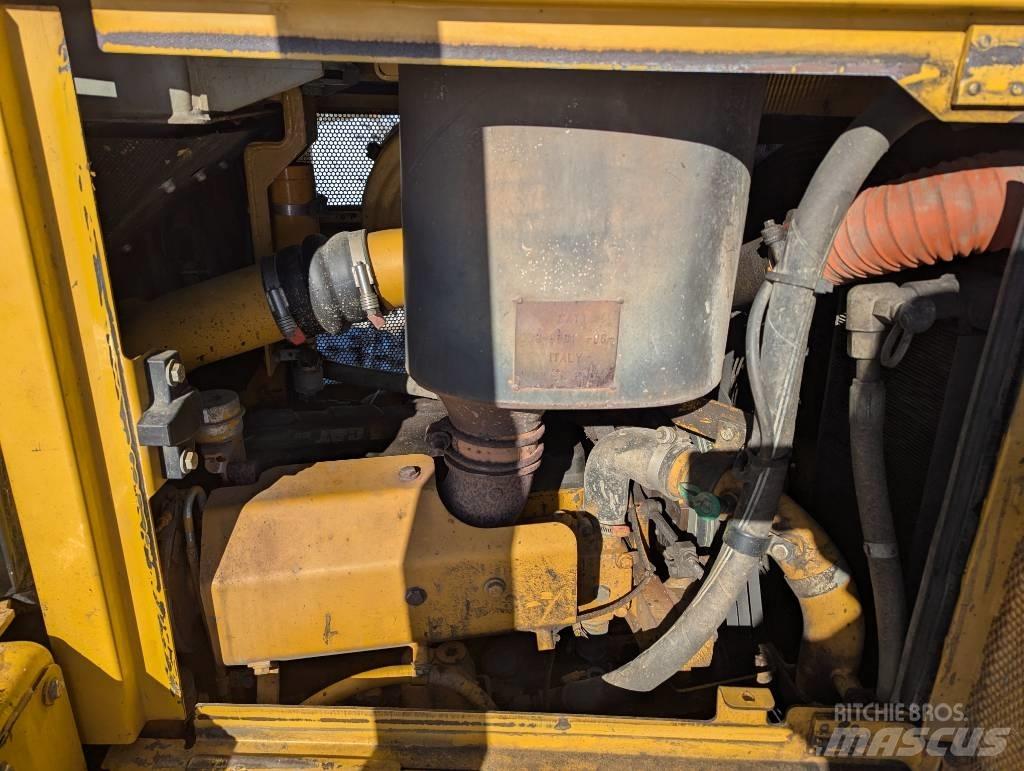 CAT D 6 T LGP Kāpurķēžu buldozeri