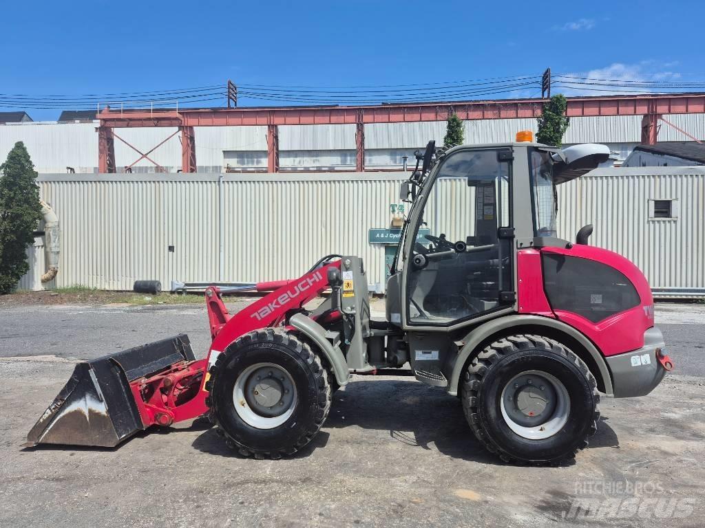 Takeuchi TW 60 Iekrāvēji uz riteņiem