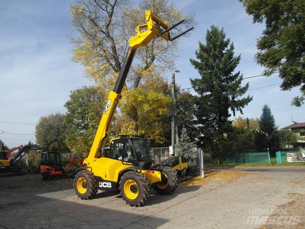 JCB 531-70 Teleskopiskie manipulatori