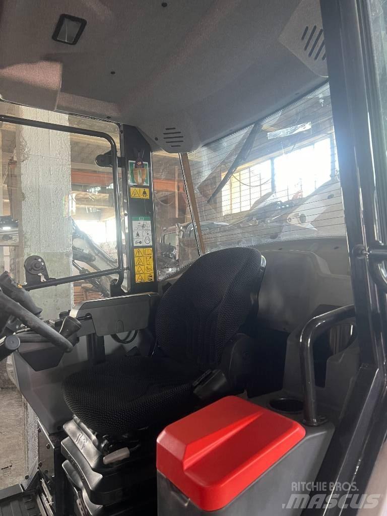 Bobcat L 85 Iekrāvēji uz riteņiem