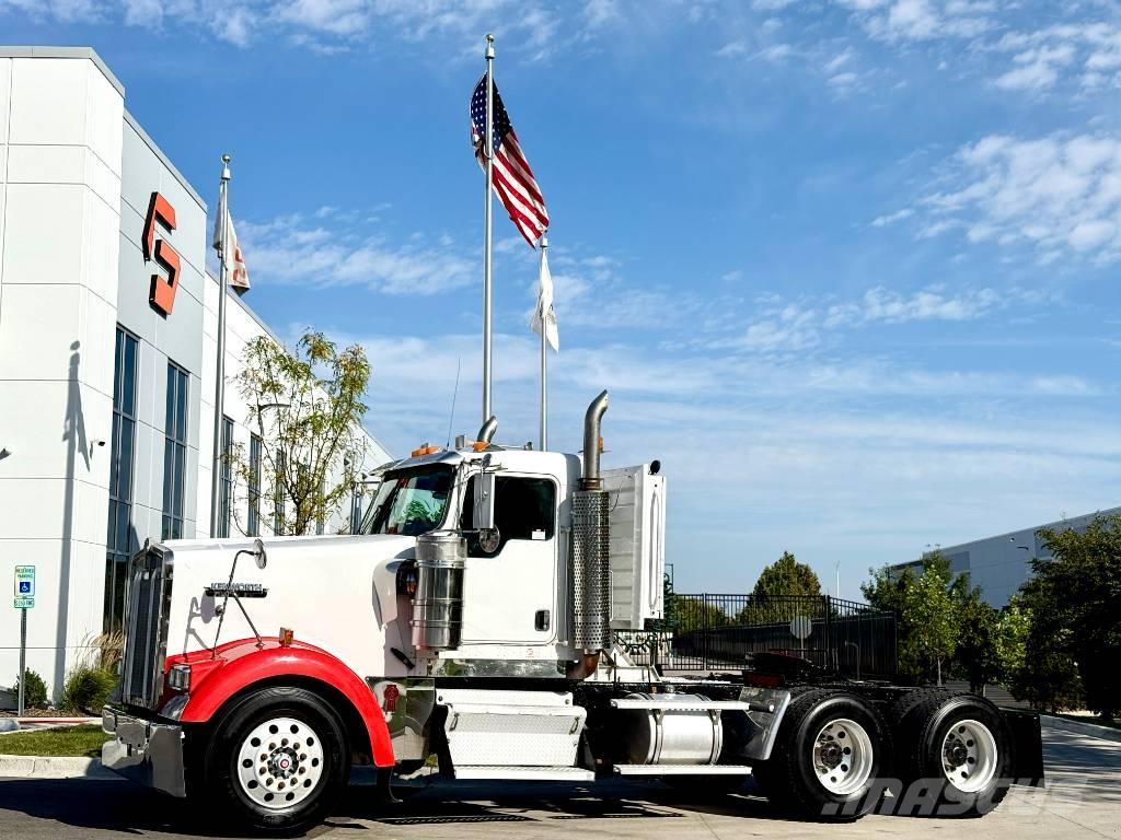 Kenworth W 900 Vilcēji