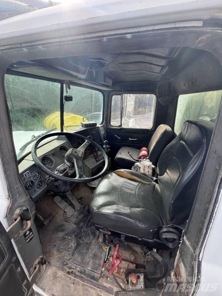 Mack RD 688 Ūdens mašīnas
