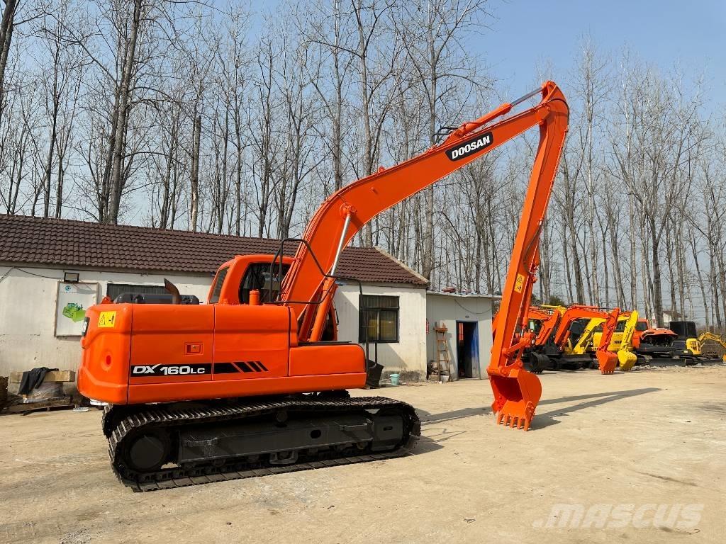 Doosan DX160LC Kāpurķēžu ekskavatori