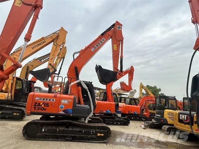 Hitachi ZX 130 Kāpurķēžu ekskavatori