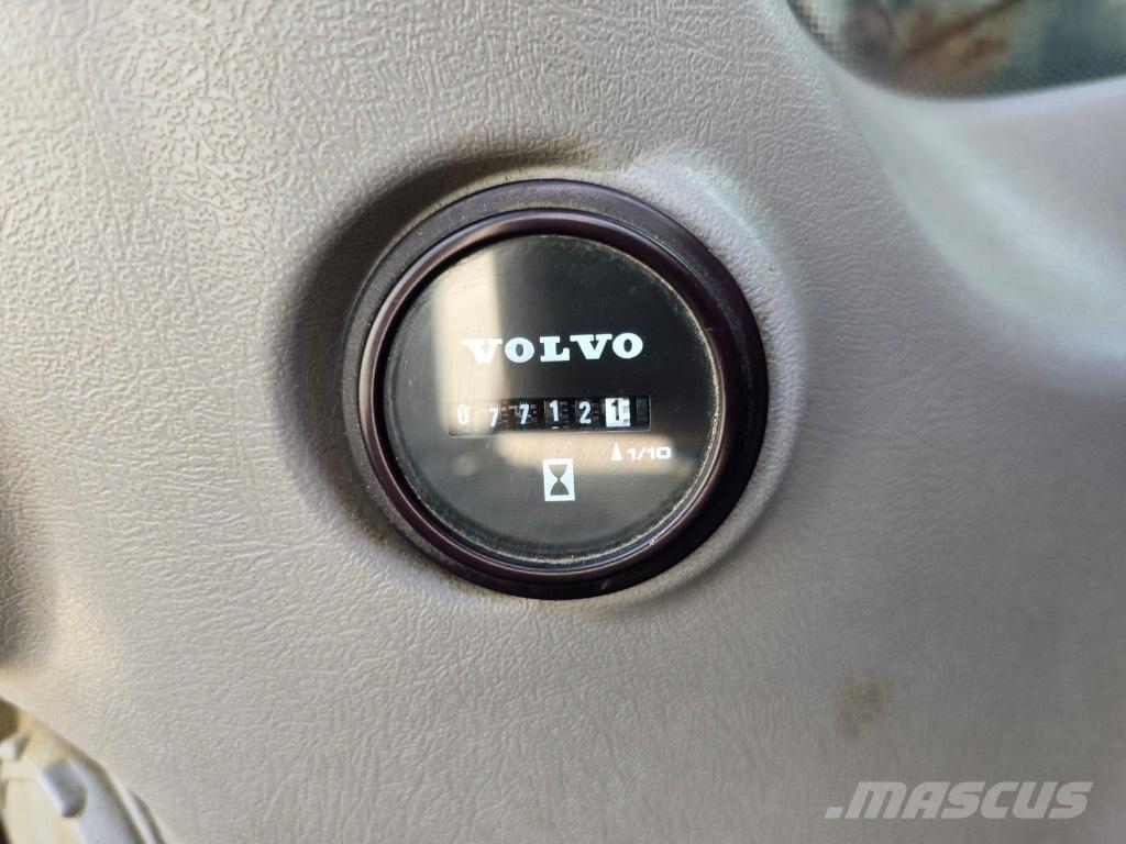 Volvo EC 220EL Kāpurķēžu ekskavatori