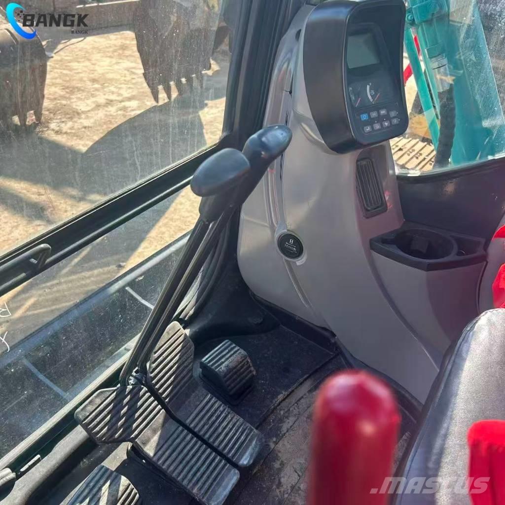 Kobelco SK75-8 Kāpurķēžu ekskavatori