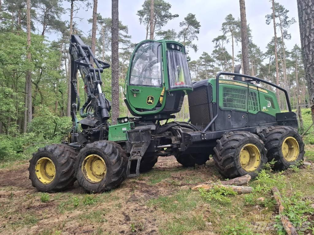 John Deere 1270 G Harvesteri