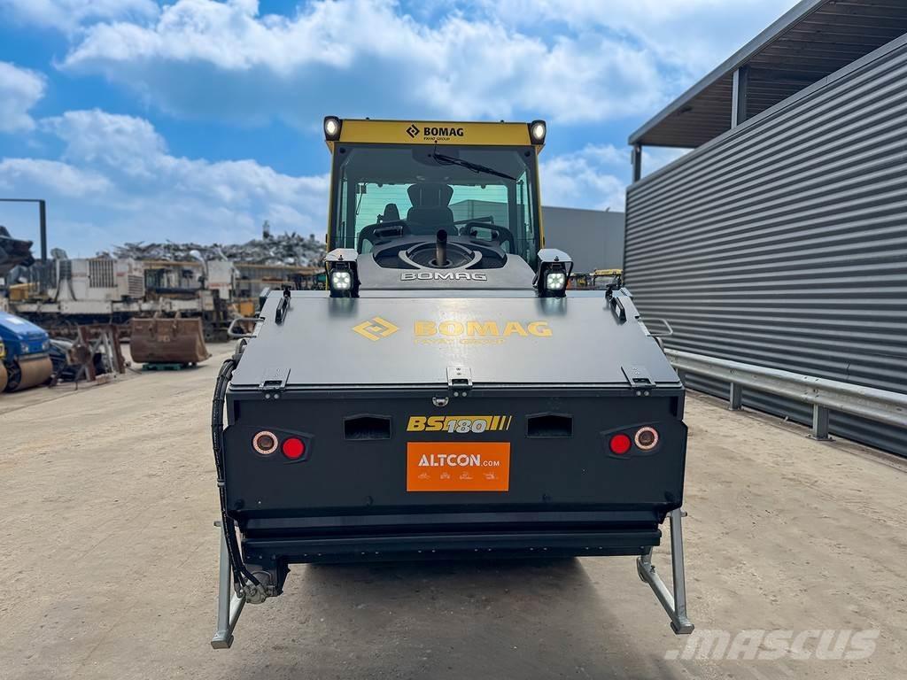 Bomag BW 174 AP-4V Divvalču grunts veltņi