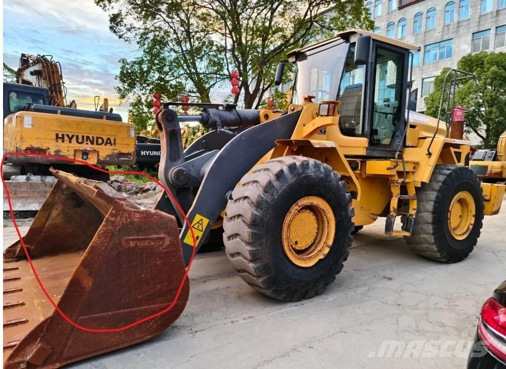 Volvo L 120 Iekrāvēji uz riteņiem