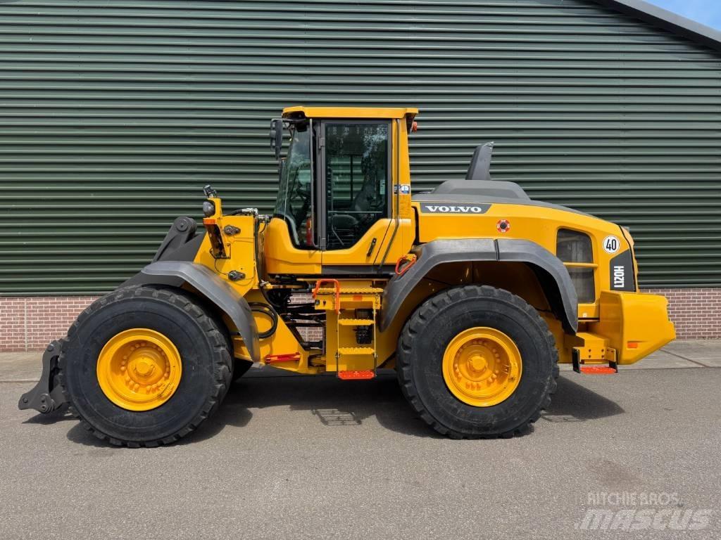 Volvo L 120 H Iekrāvēji uz riteņiem