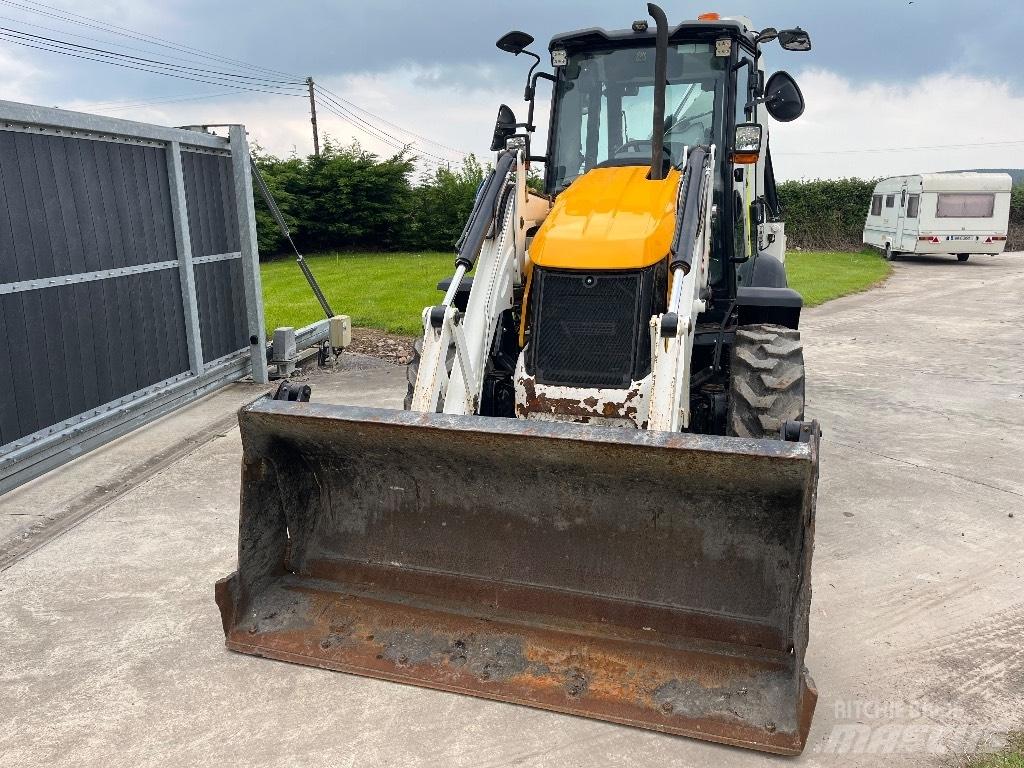 JCB 3CX Ekskavatori-iekrāvēji