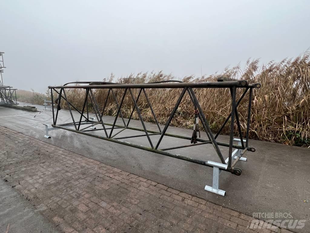 Hitachi KH 180-3 Pacēlāju/krānu aprīkojums