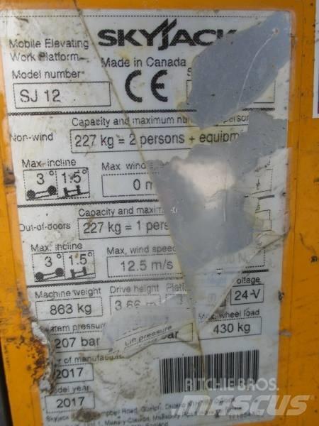SkyJack SJ 12 Vertikālie pacēlāji