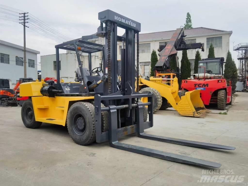 Komatsu FD 15 Tehnika ar dīzeļa dzinēju