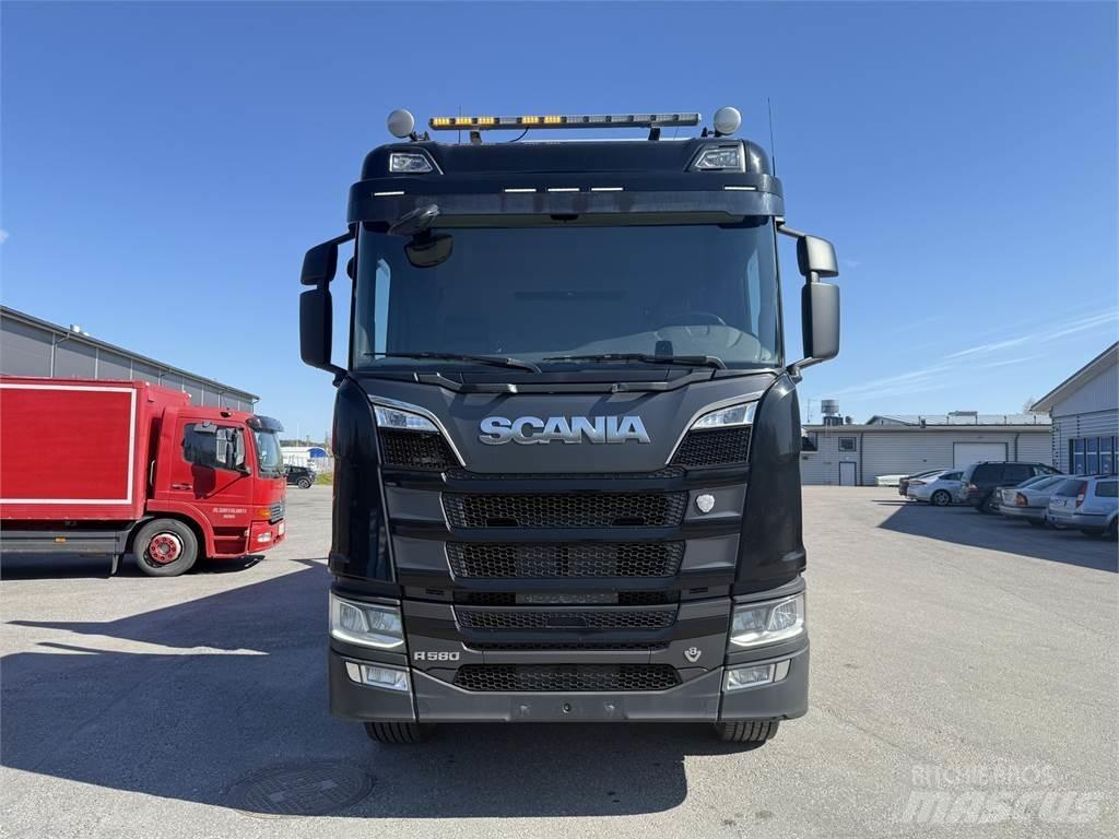 Scania R580 8X4 Pašizgāzējs