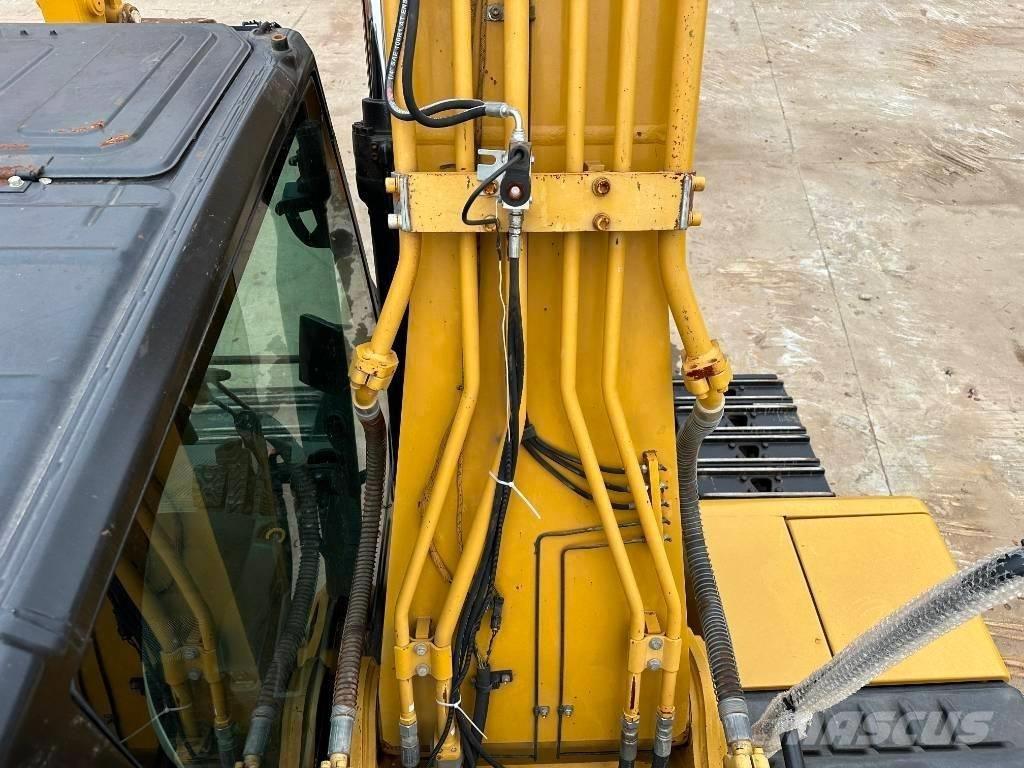CAT 323GC Kāpurķēžu ekskavatori