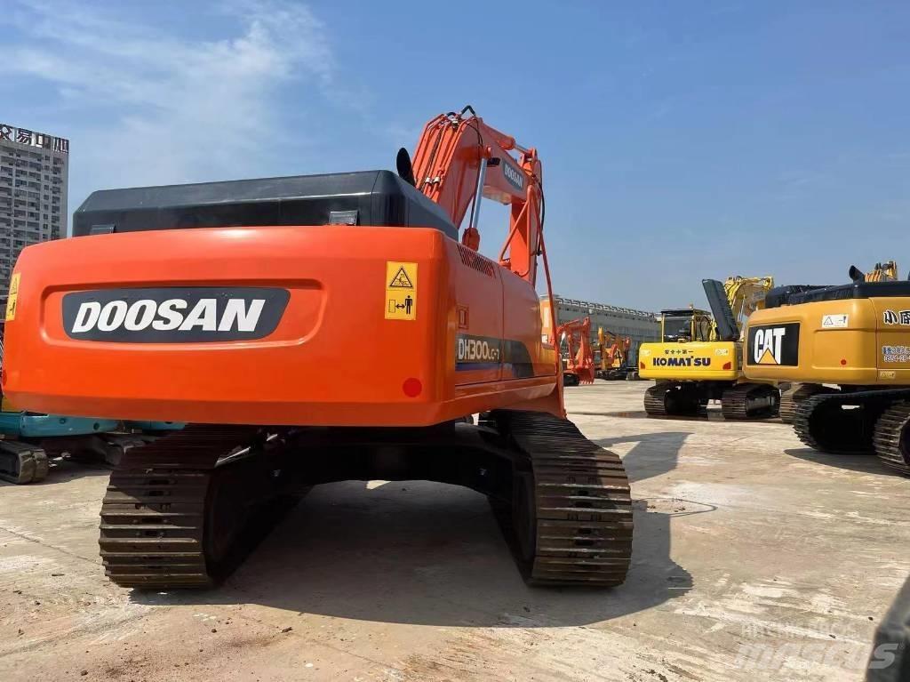 Doosan 300-7 Kāpurķēžu ekskavatori