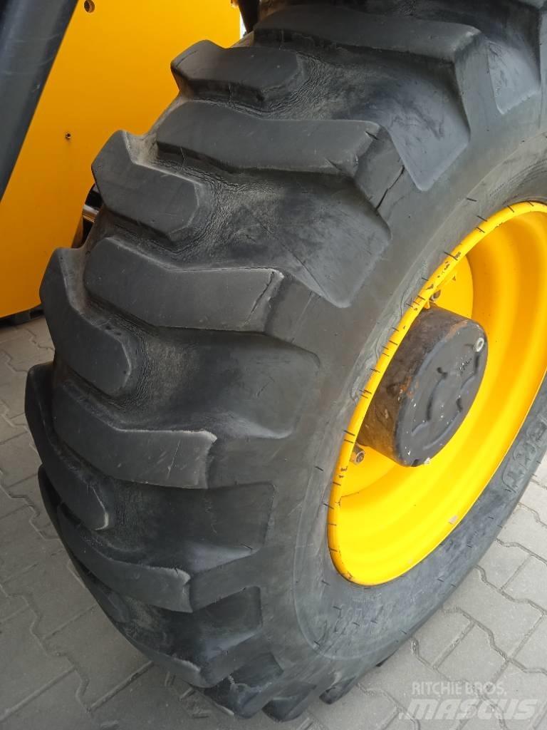JCB 540-140 Teleskopiskie manipulatori