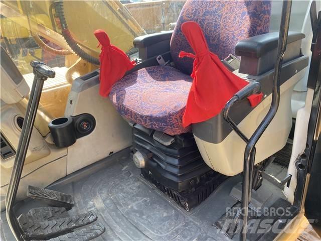 CAT 320 C Kāpurķēžu ekskavatori