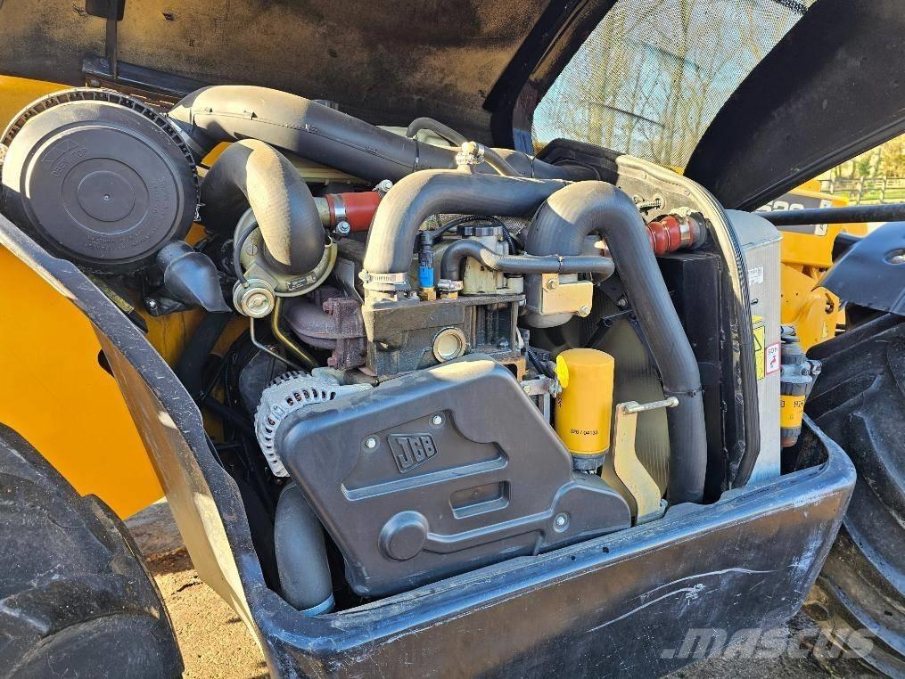 JCB 526-56 Agri Lauksaimniecības pacēlāji