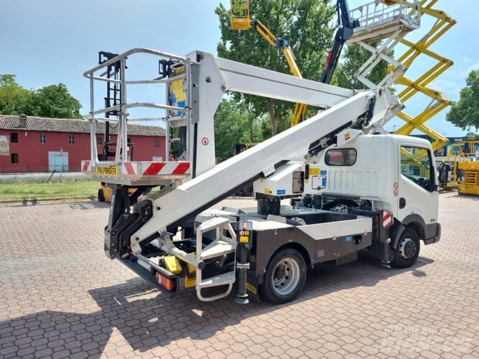 Palfinger P 240 AXE Pacēlāji uz automašīnas bāzes