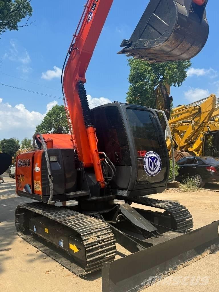 Hitachi ZX 70 Kāpurķēžu ekskavatori