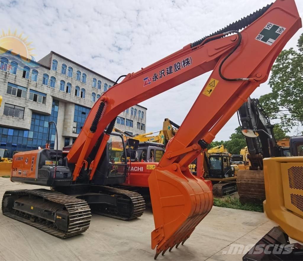 Hitachi ZX 200 Kāpurķēžu ekskavatori