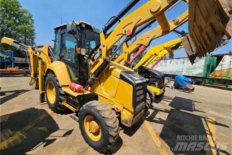 CAT 426F2 TLB Ekskavatori-iekrāvēji