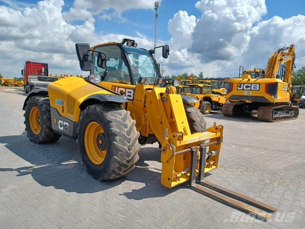 JCB 538-60 Agri Teleskopiskie riteņu iekrāvēji
